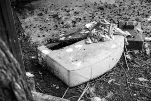 Прегръдката на студа - Портрети от ромския живот (13). Фотограф Дамян Дечев